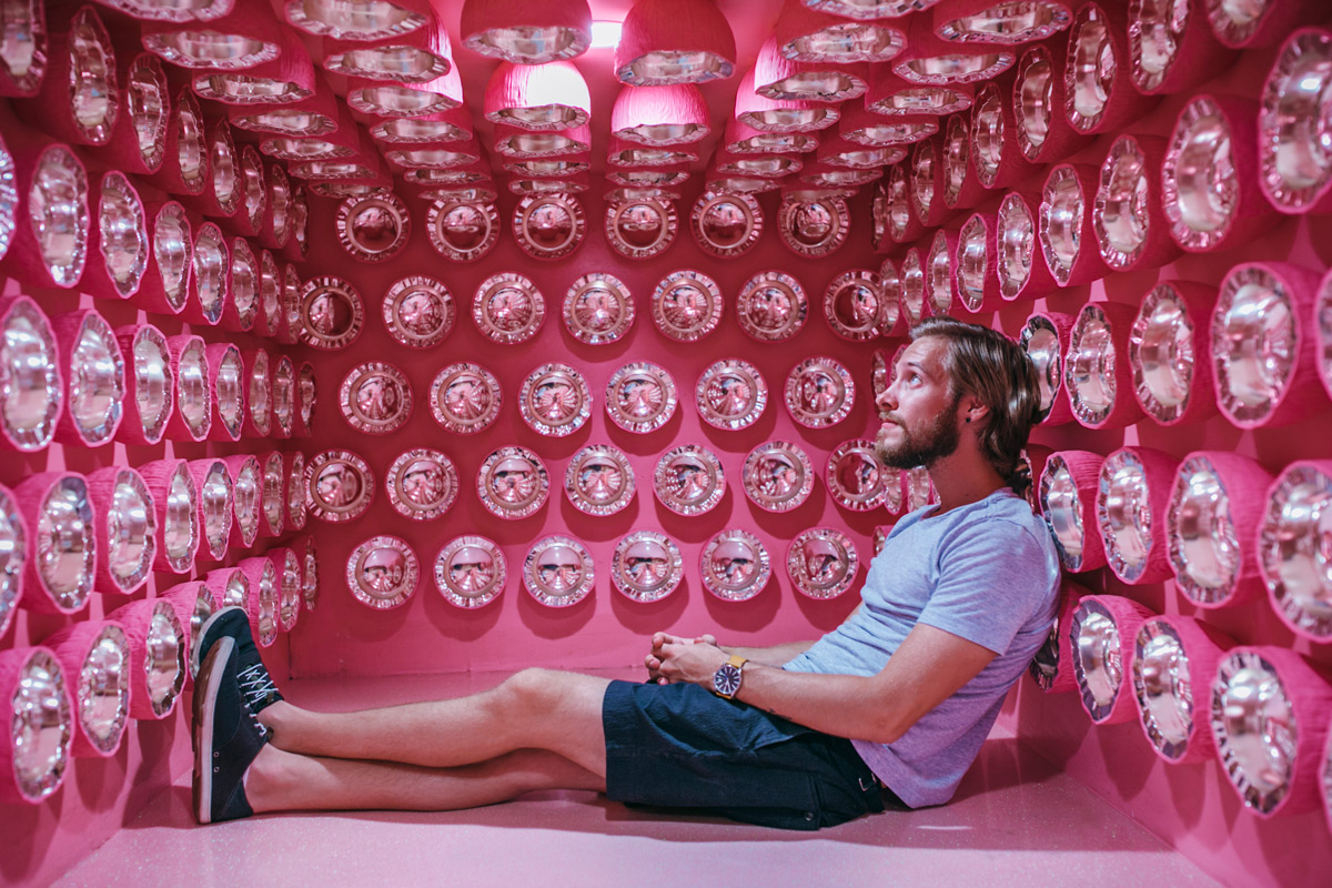 photo of stevie iwaszko at the museum of ice cream in miami by romi burianova